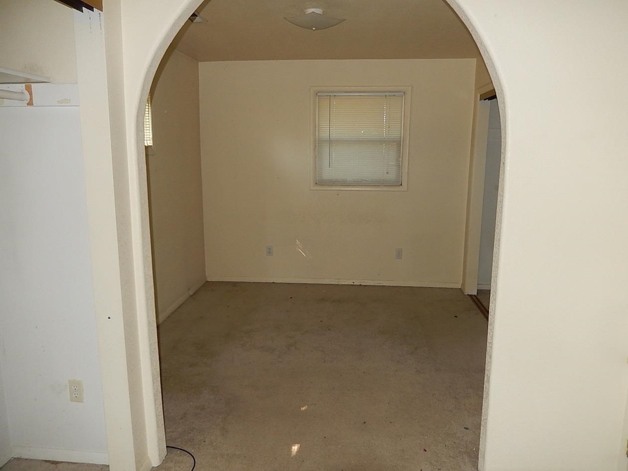 221 S Tschirley Rd - Photo 5