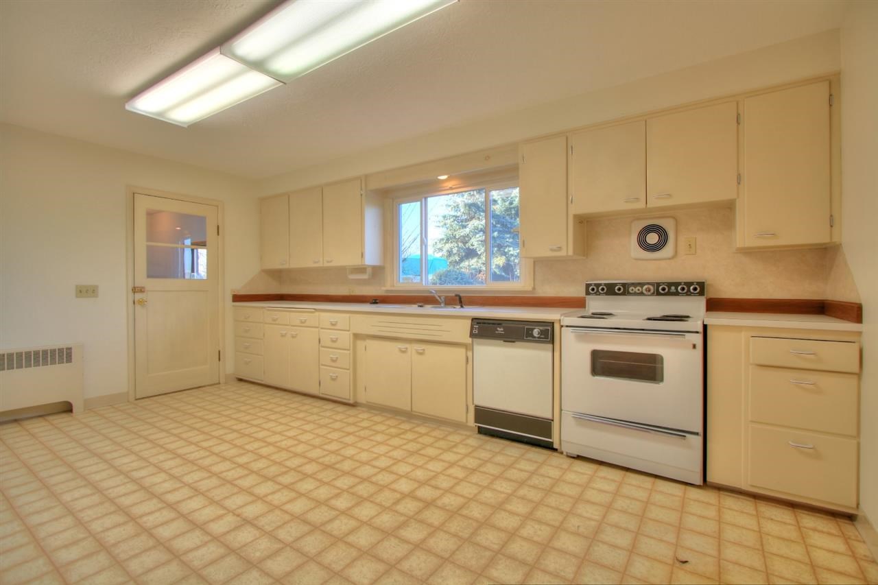 11519 E Boone Ave - Photo 6