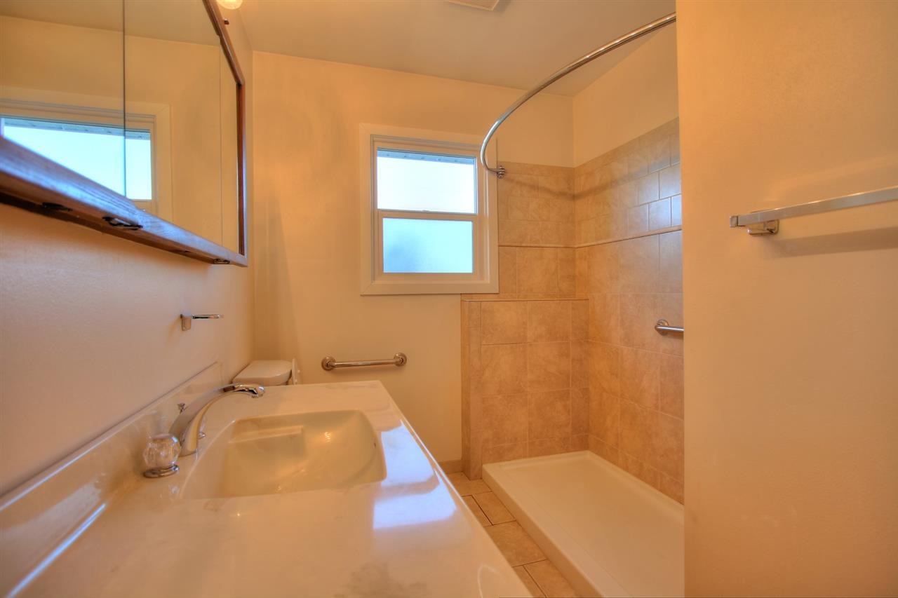 11519 E Boone Ave - Photo 9