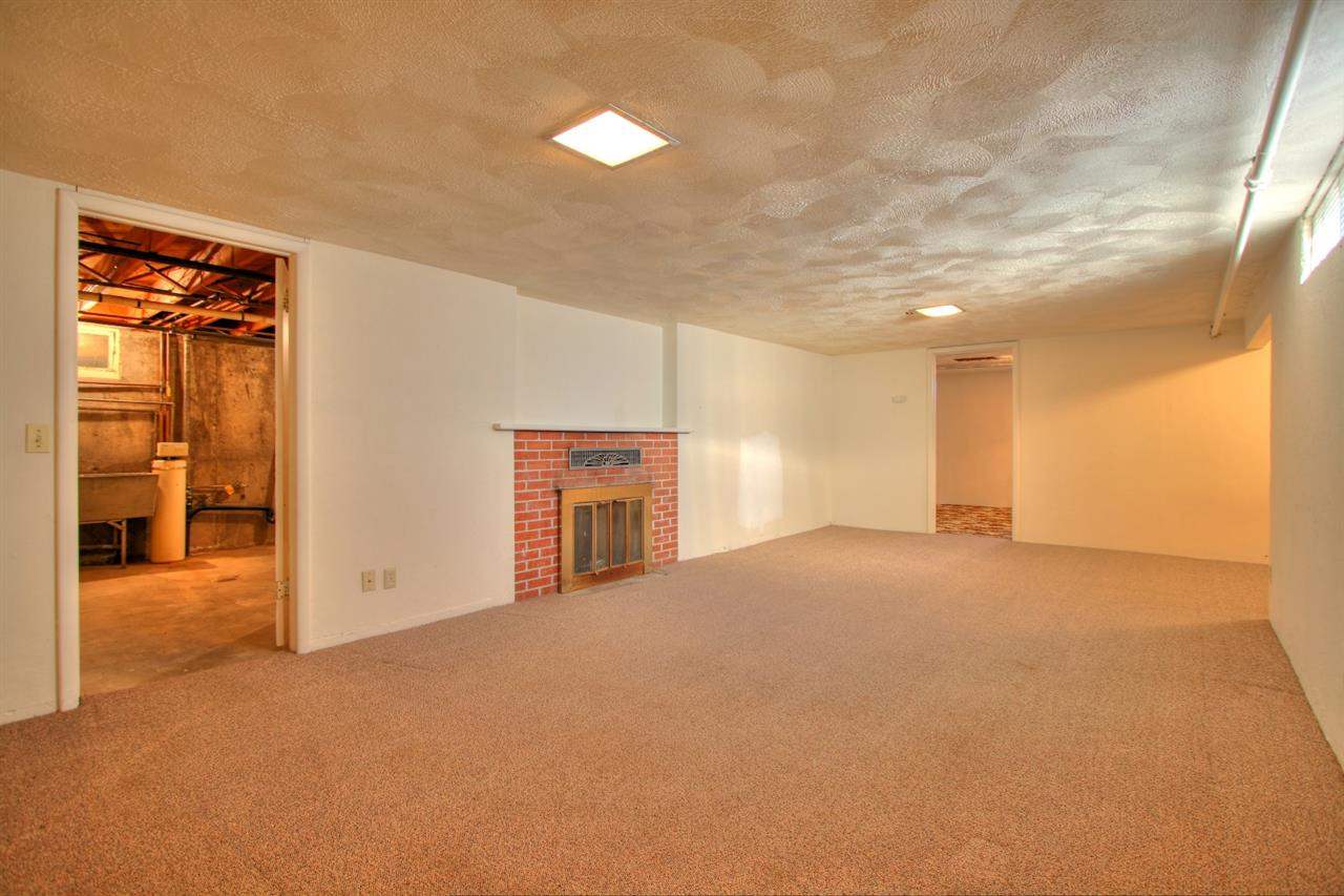 11519 E Boone Ave - Photo 10
