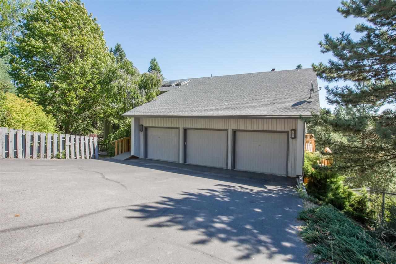 7620 N Cedar Rd - Photo 2