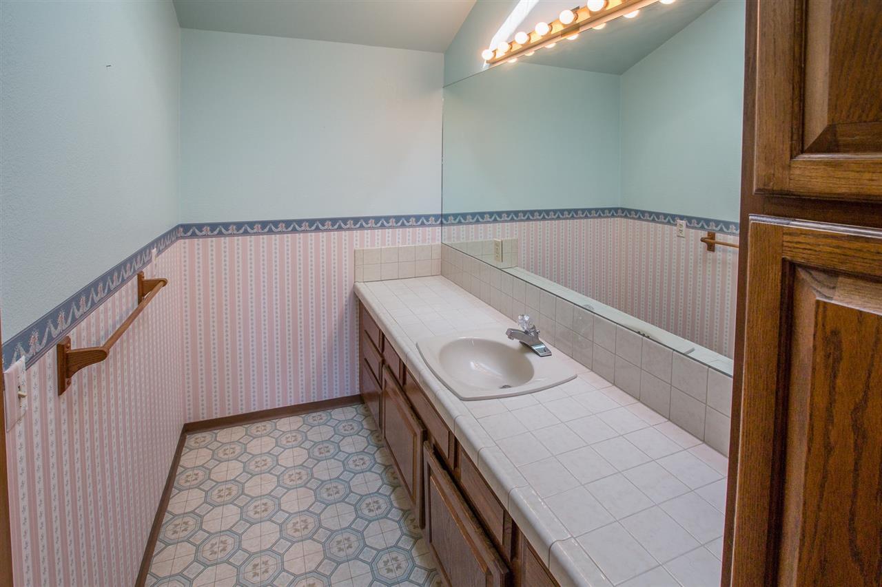 7620 N Cedar Rd - Photo 12