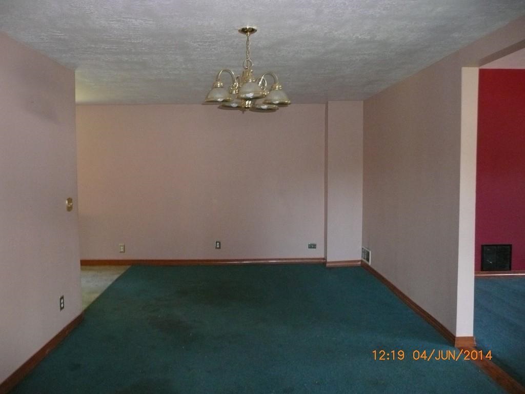 126 E Lake Ave - Photo 3