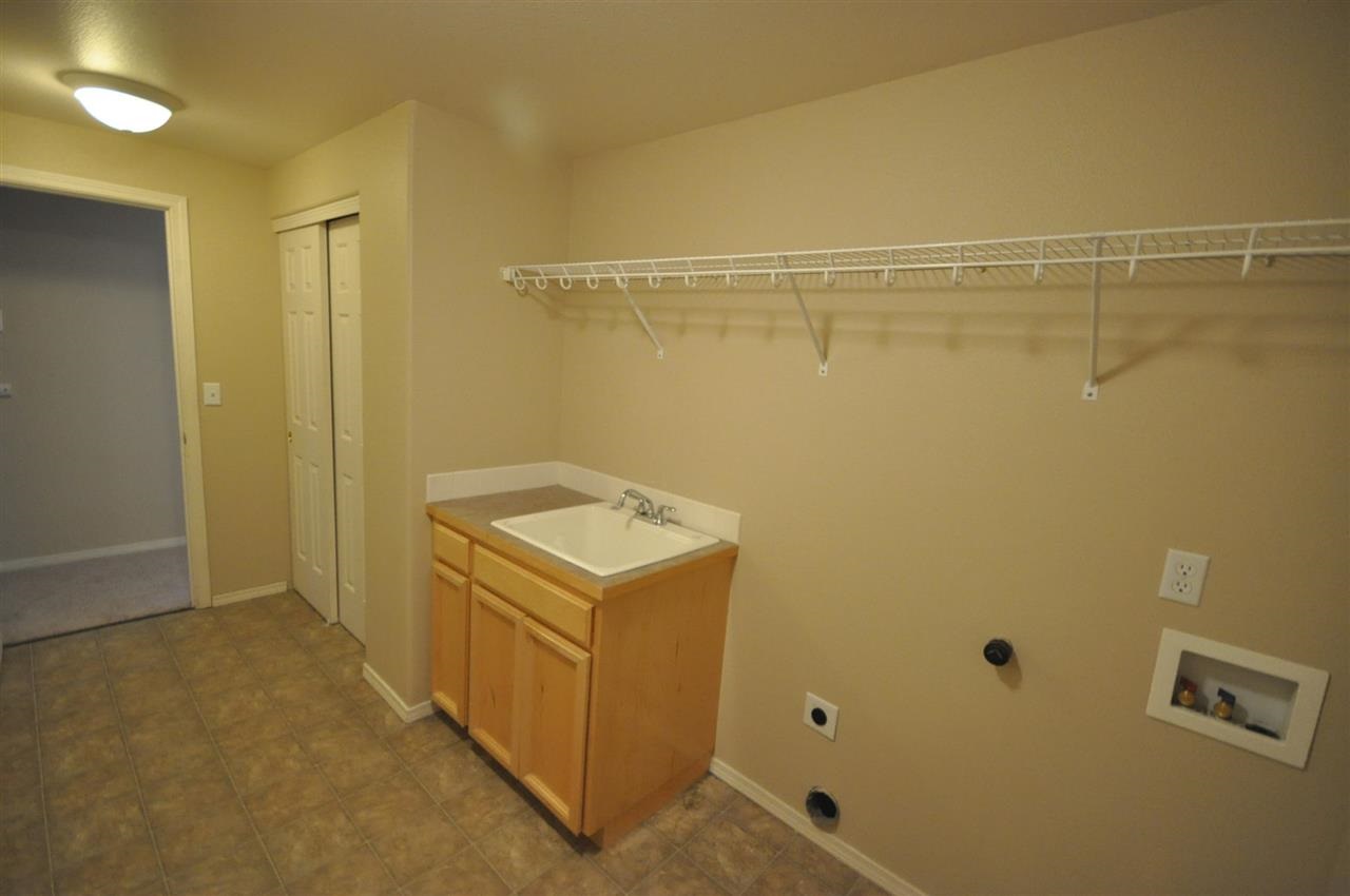 9201 W CLAIRE Ave - Photo 16