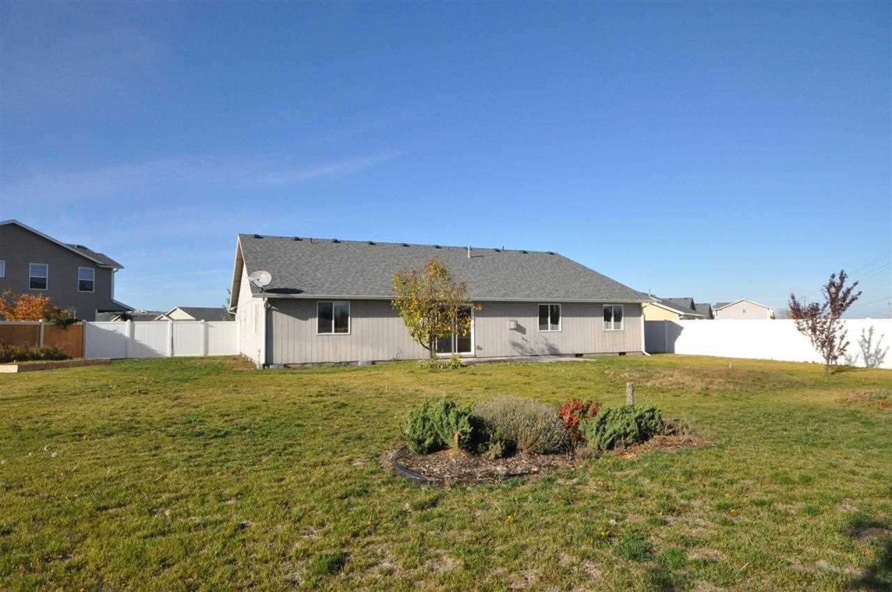 9201 W CLAIRE Ave - Photo 18
