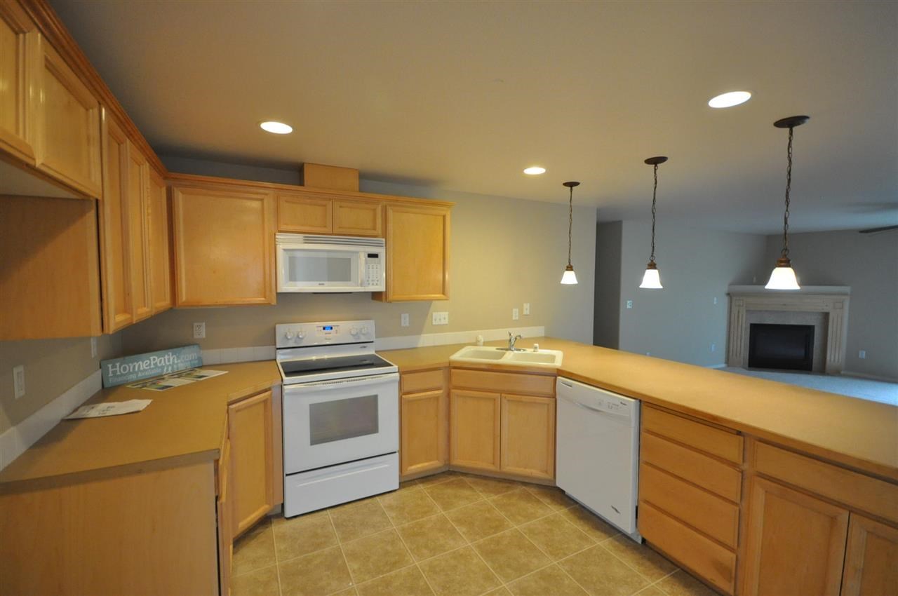 9201 W CLAIRE Ave - Photo 6