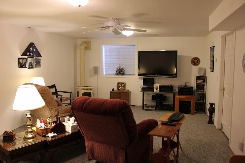 428 E 7th - Photo 9