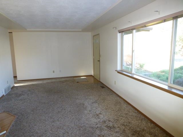 14418 E Main Ave - Photo 2