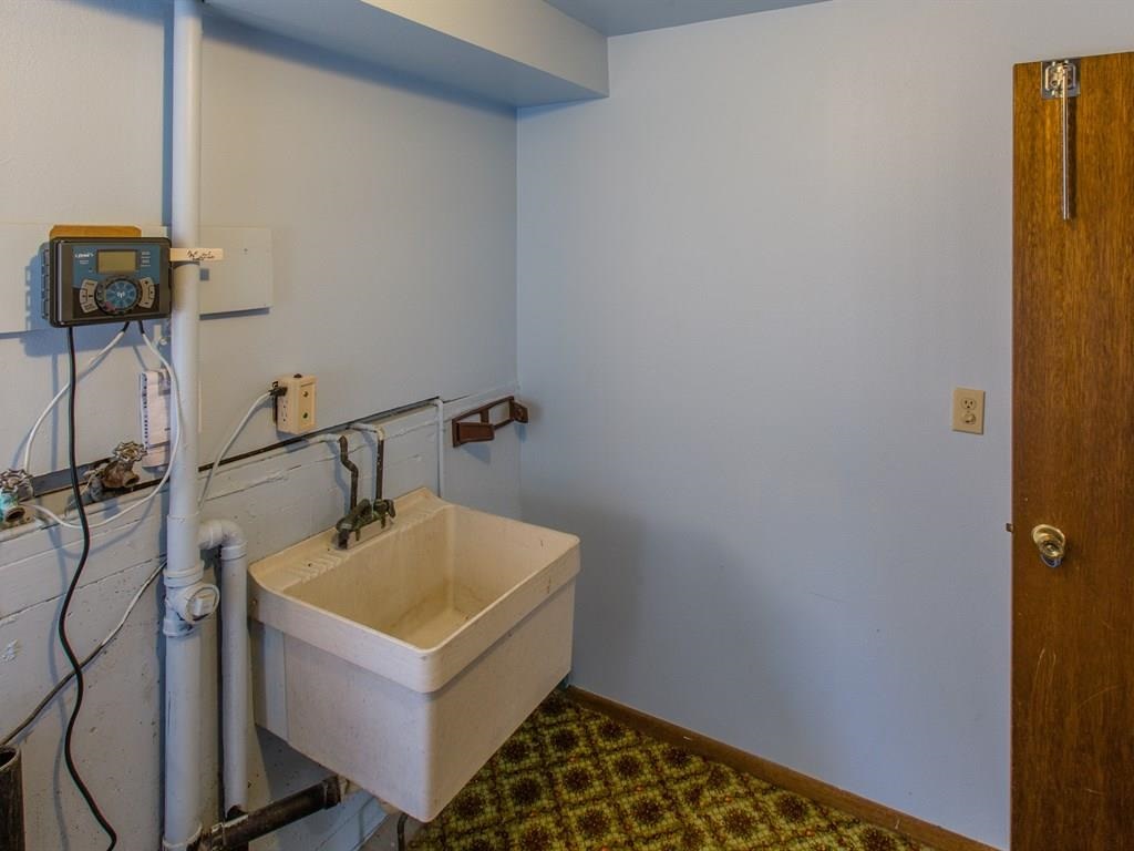 9614 E 9TH Ave - Photo 16