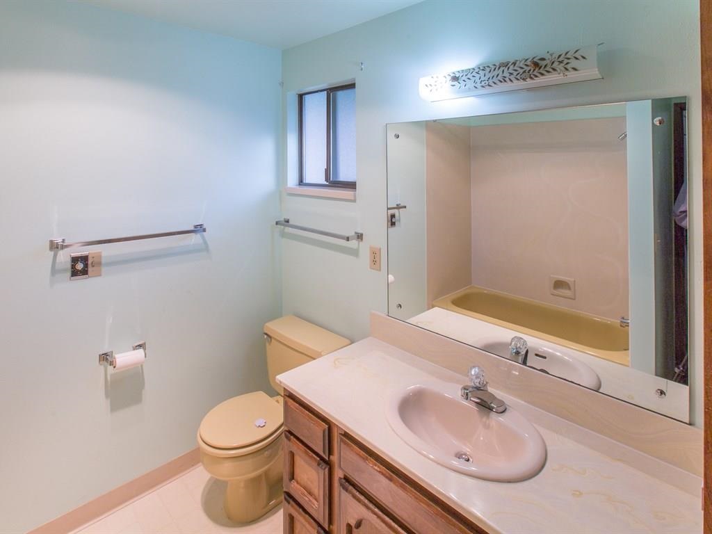 9614 E 9TH Ave - Photo 9
