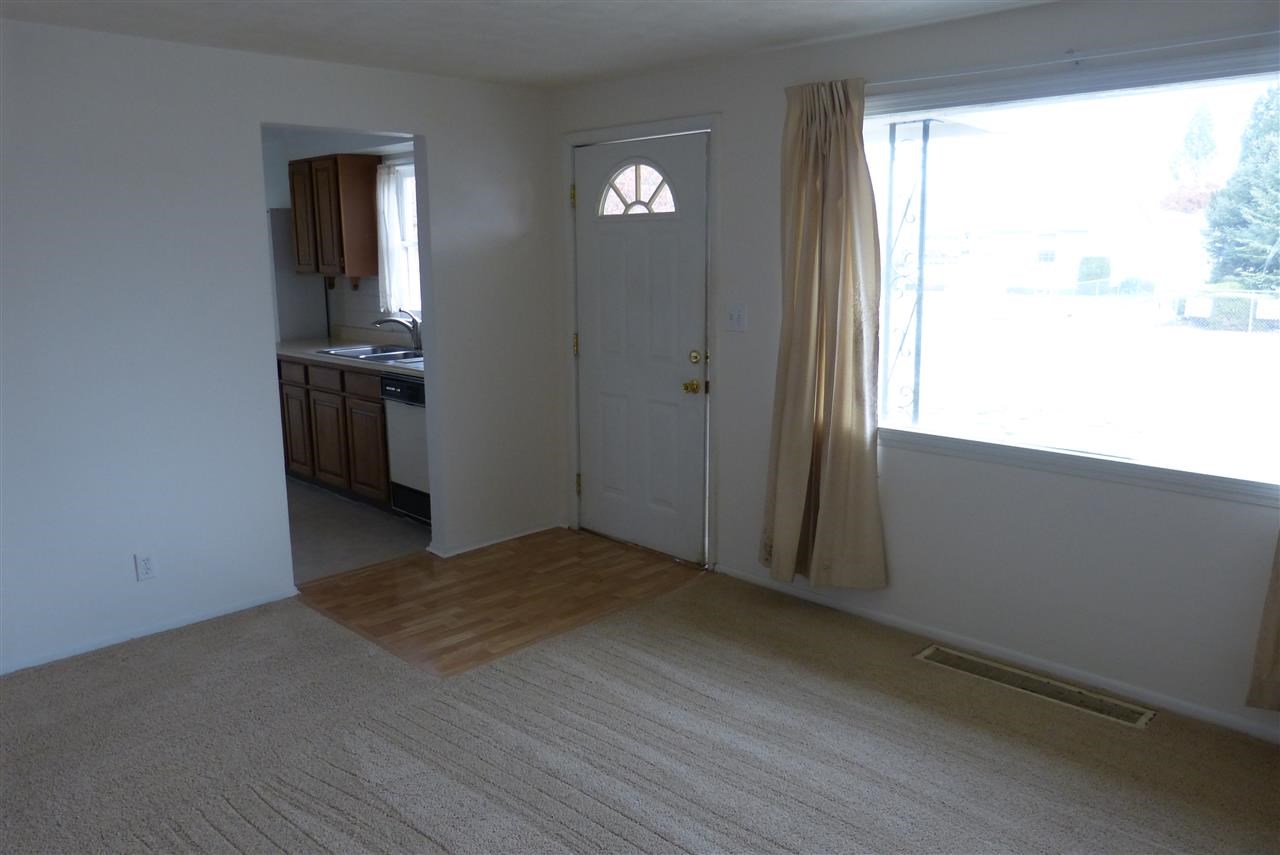 5809 N Oak St - Photo 4
