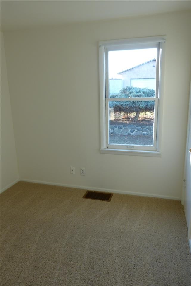 5809 N Oak St - Photo 5