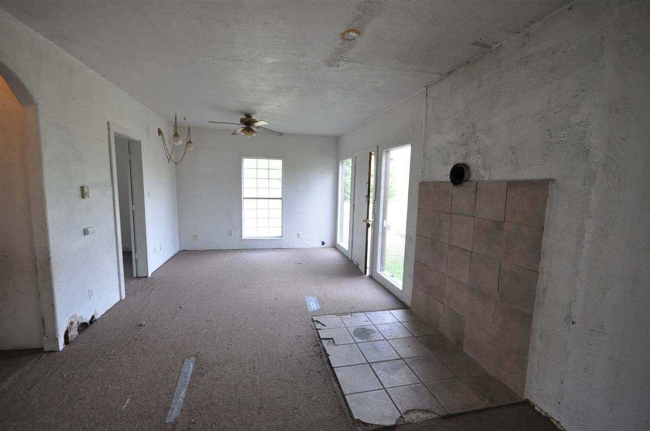 1492 E Telephone Rd - Photo 5