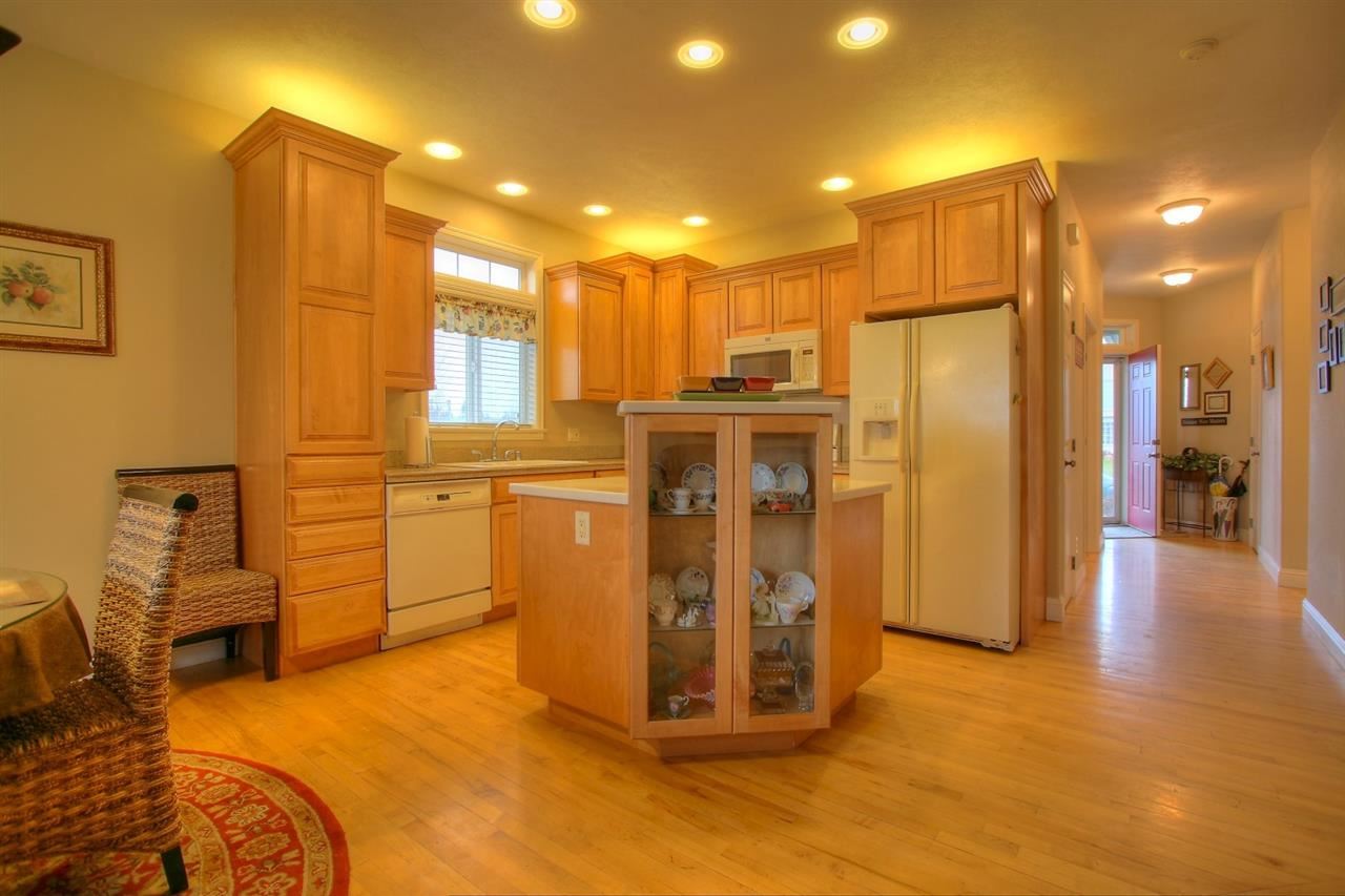 601 Golden Hills Dr - Photo 7