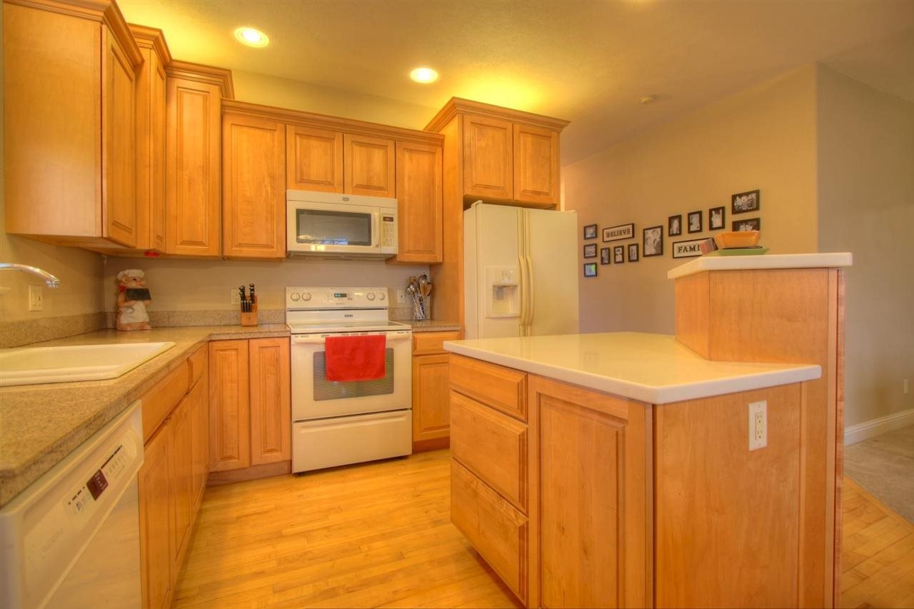 601 Golden Hills Dr - Photo 8