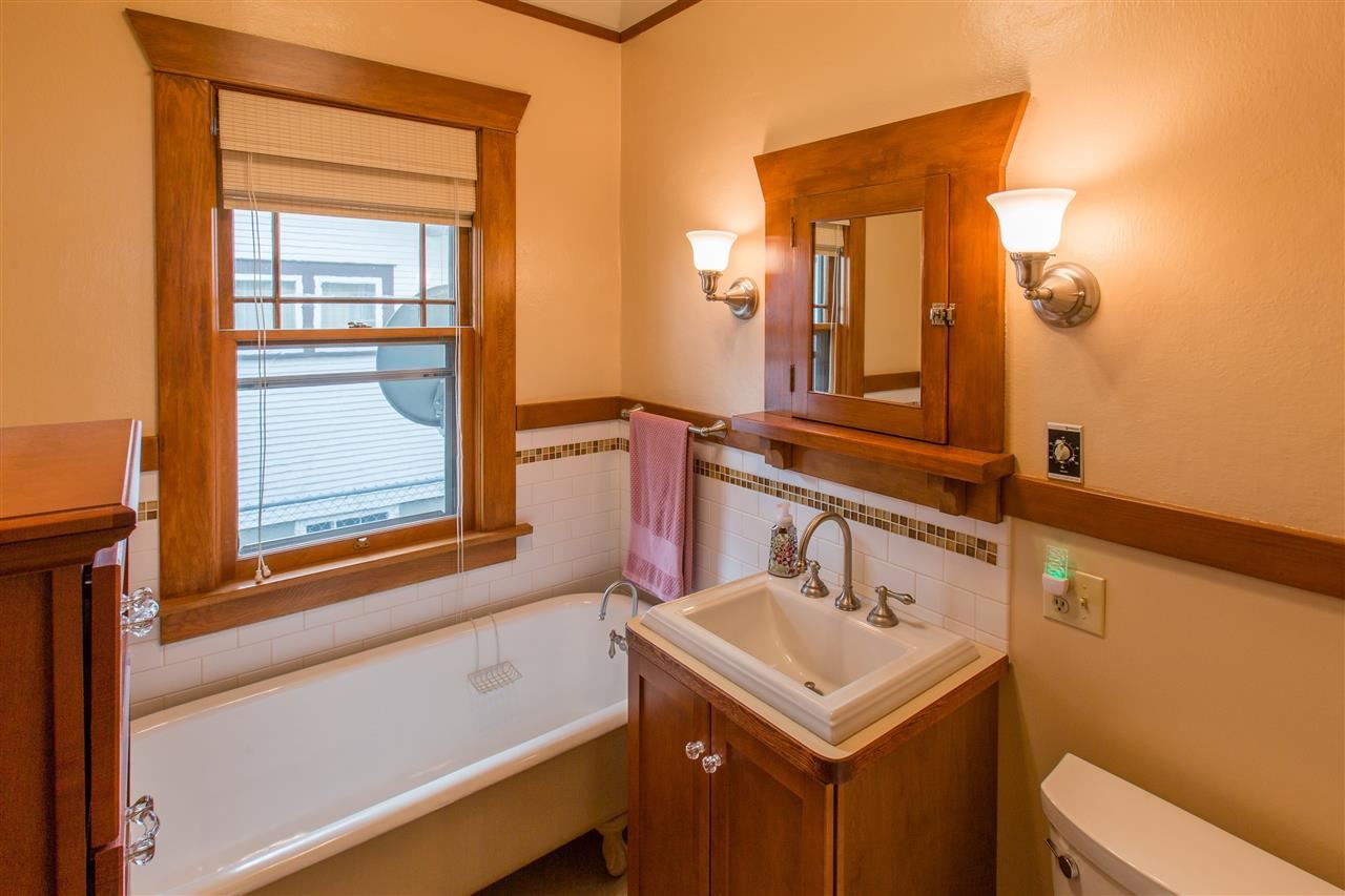 3701 N Normandie St - Photo 11