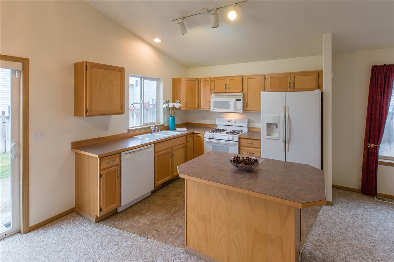10112 W Barberry Ave - Photo 6