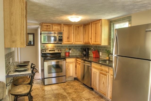 501 W Holland Ave - Photo 7