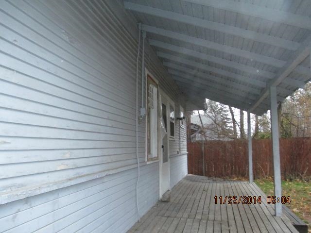 914 E 9 - Photo 5