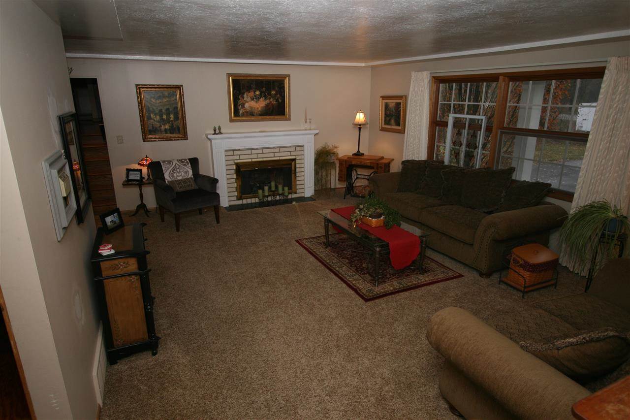 2021 E Leona Dr - Photo 3