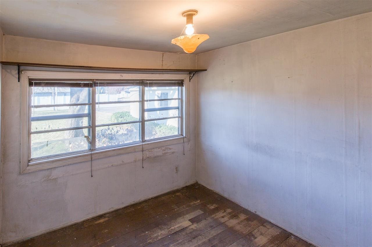 1411 S Bowdish Rd - Photo 9