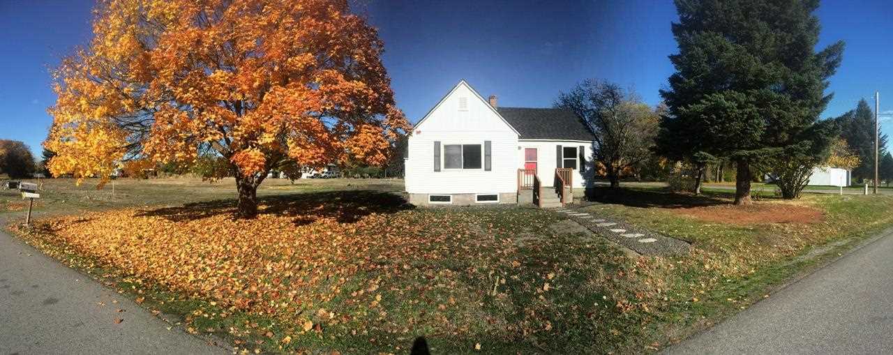 18211 E Montgomery Ave - Photo 1