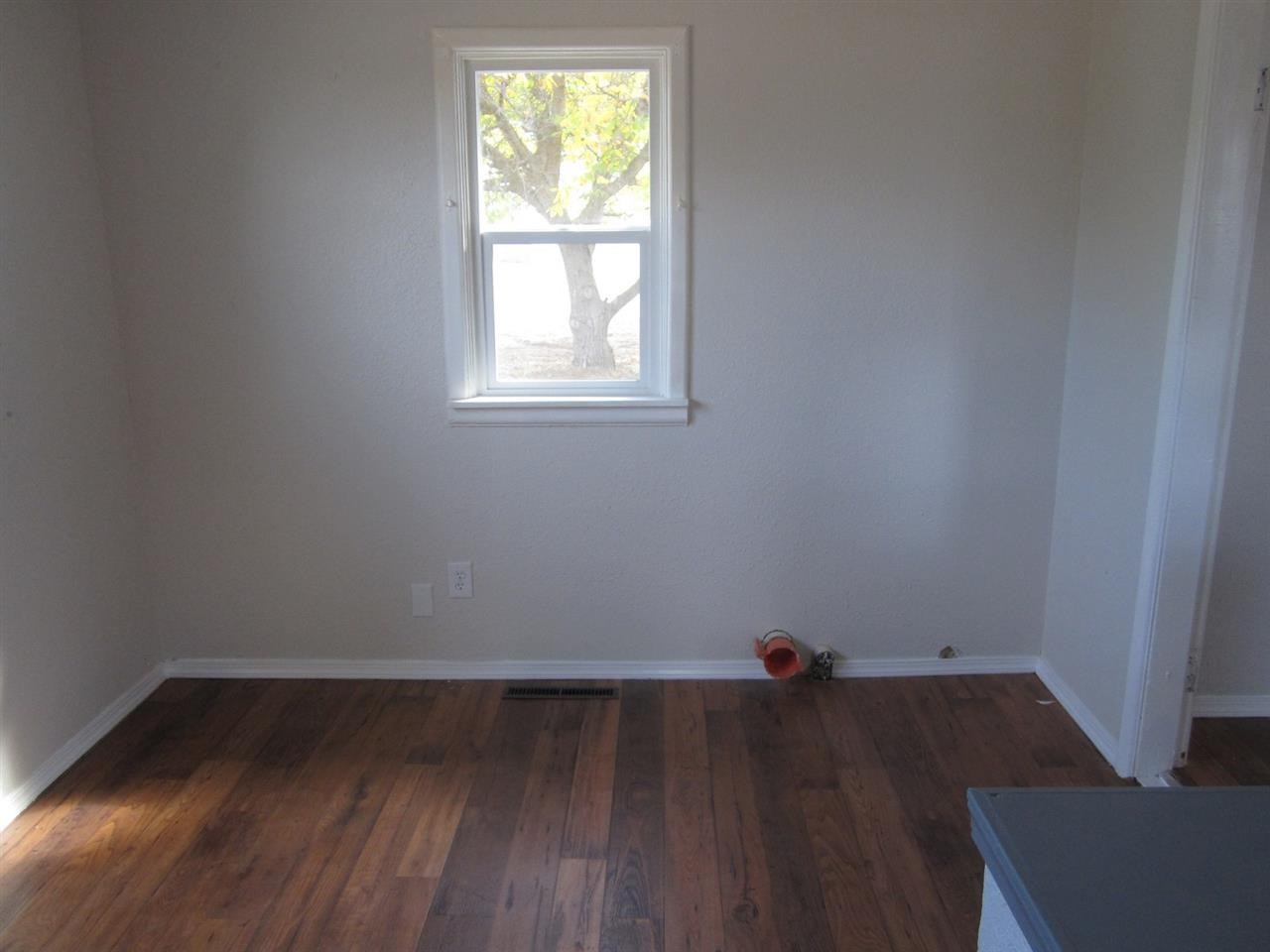 18211 E Montgomery Ave - Photo 18