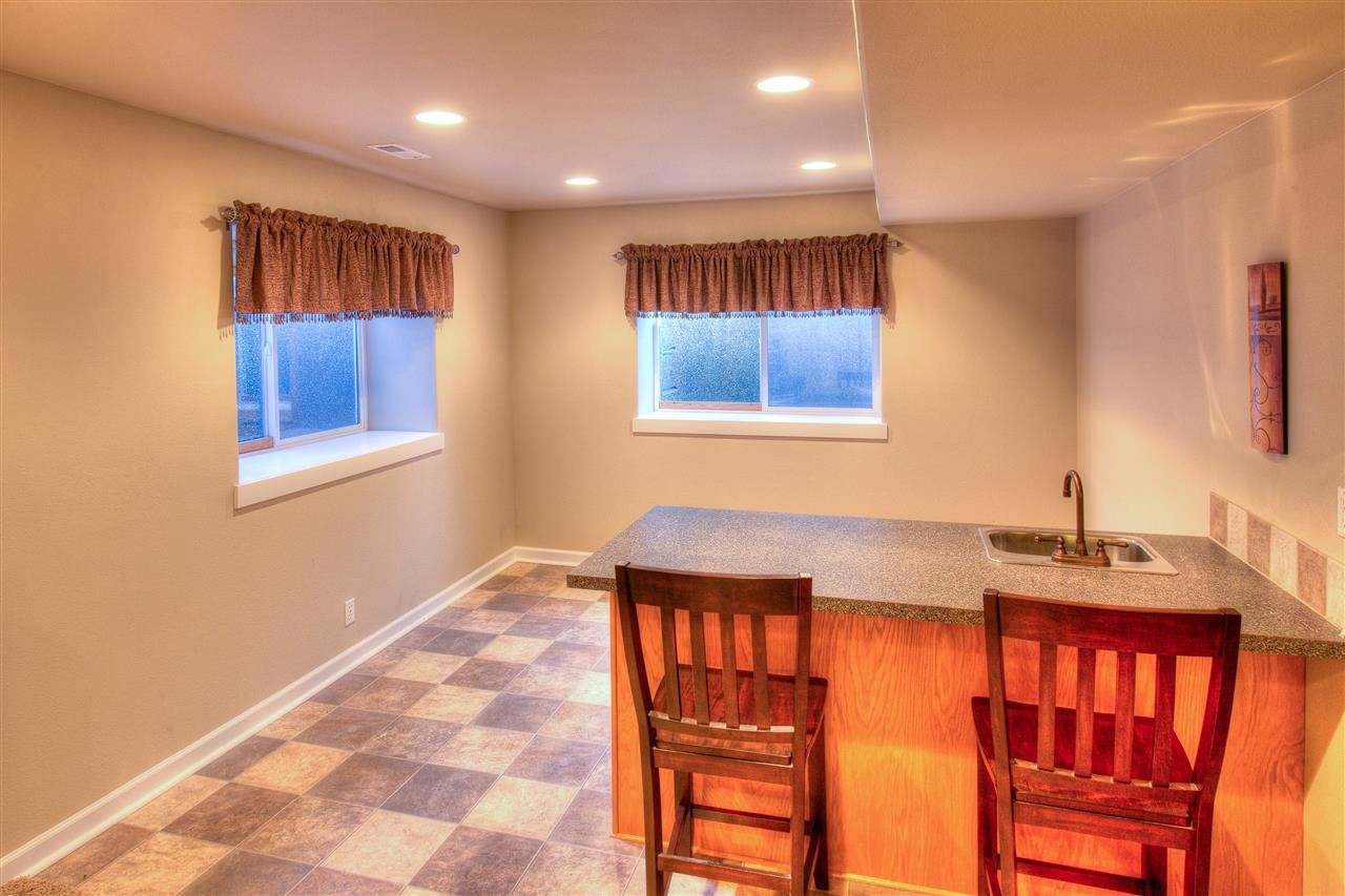 24879 E Ludlow Ave - Photo 17
