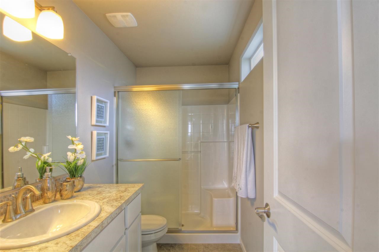 1939 N Holl Blvd - Photo 10