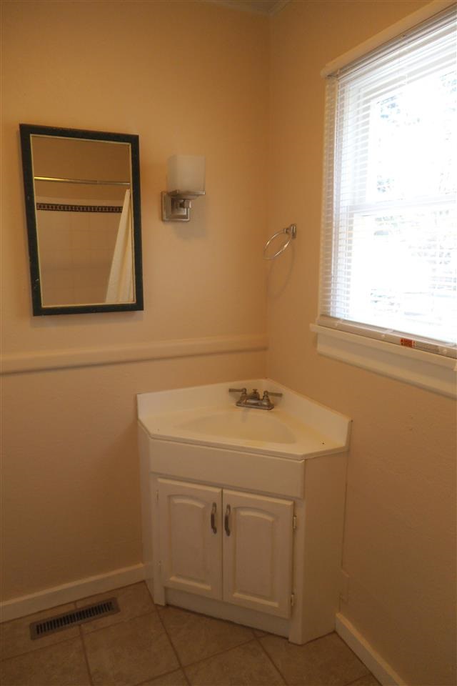 407 E 18th Ave - Photo 5