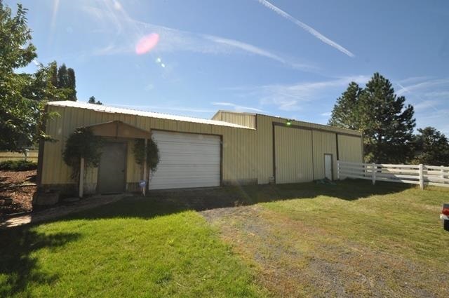 1614 S MOLTER - Photo 16