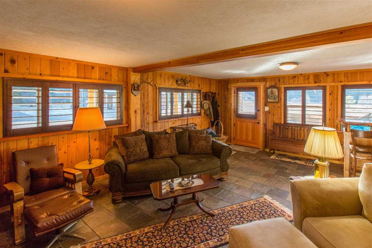 220 Garden Ln - Photo 3