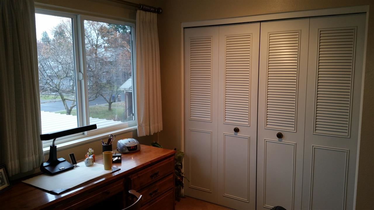 935 W Glass Ave - Photo 18