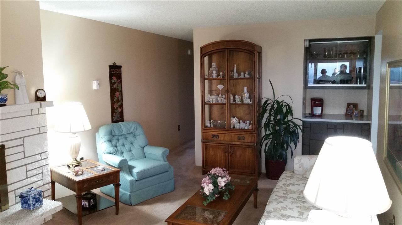 935 W Glass Ave - Photo 3