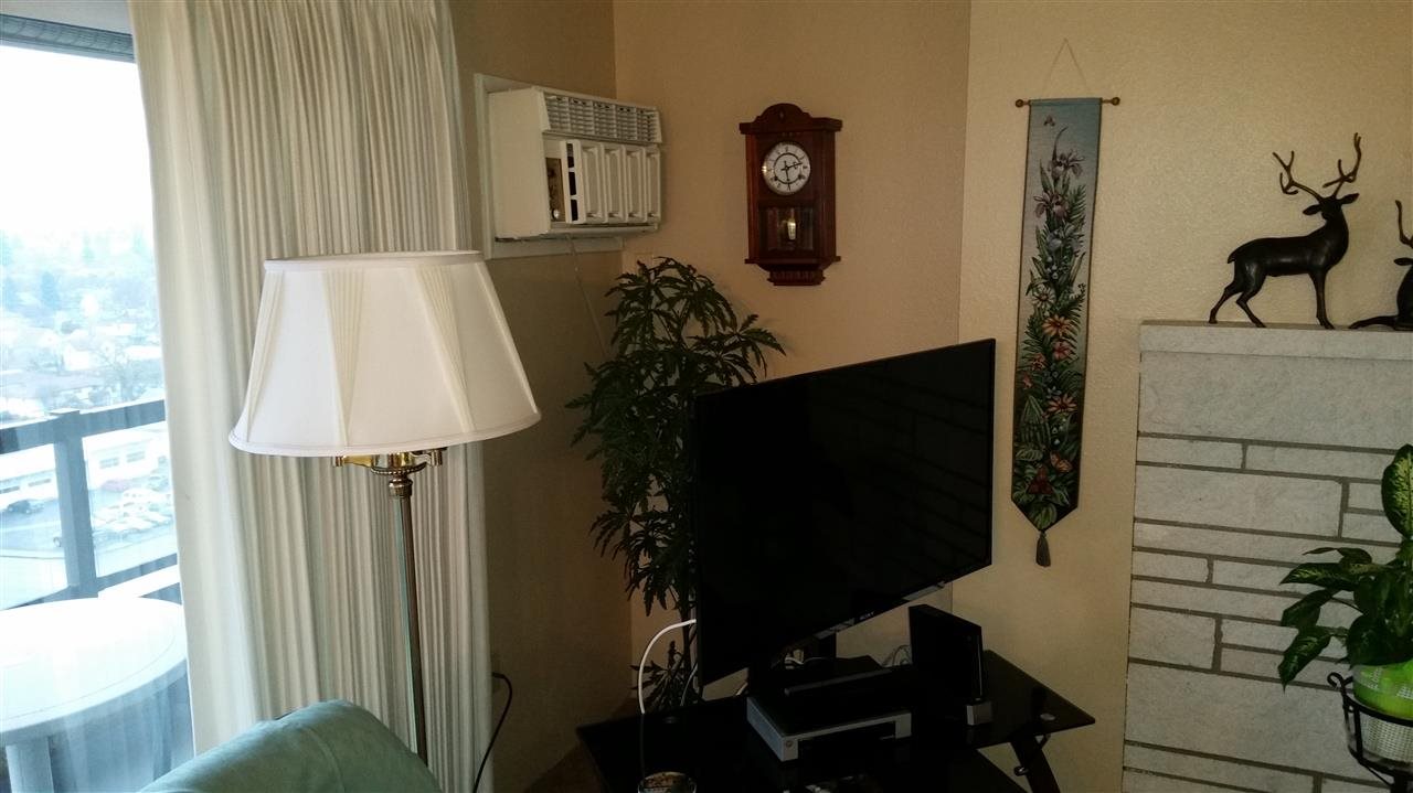 935 W Glass Ave - Photo 5