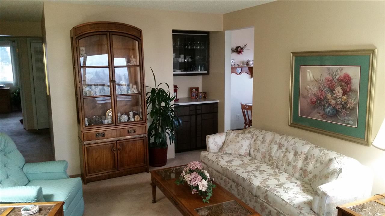 935 W Glass Ave - Photo 6