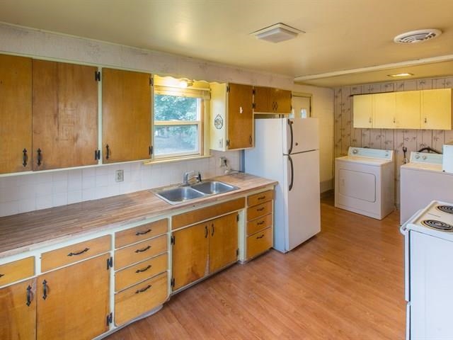 1312 E Central - Photo 6