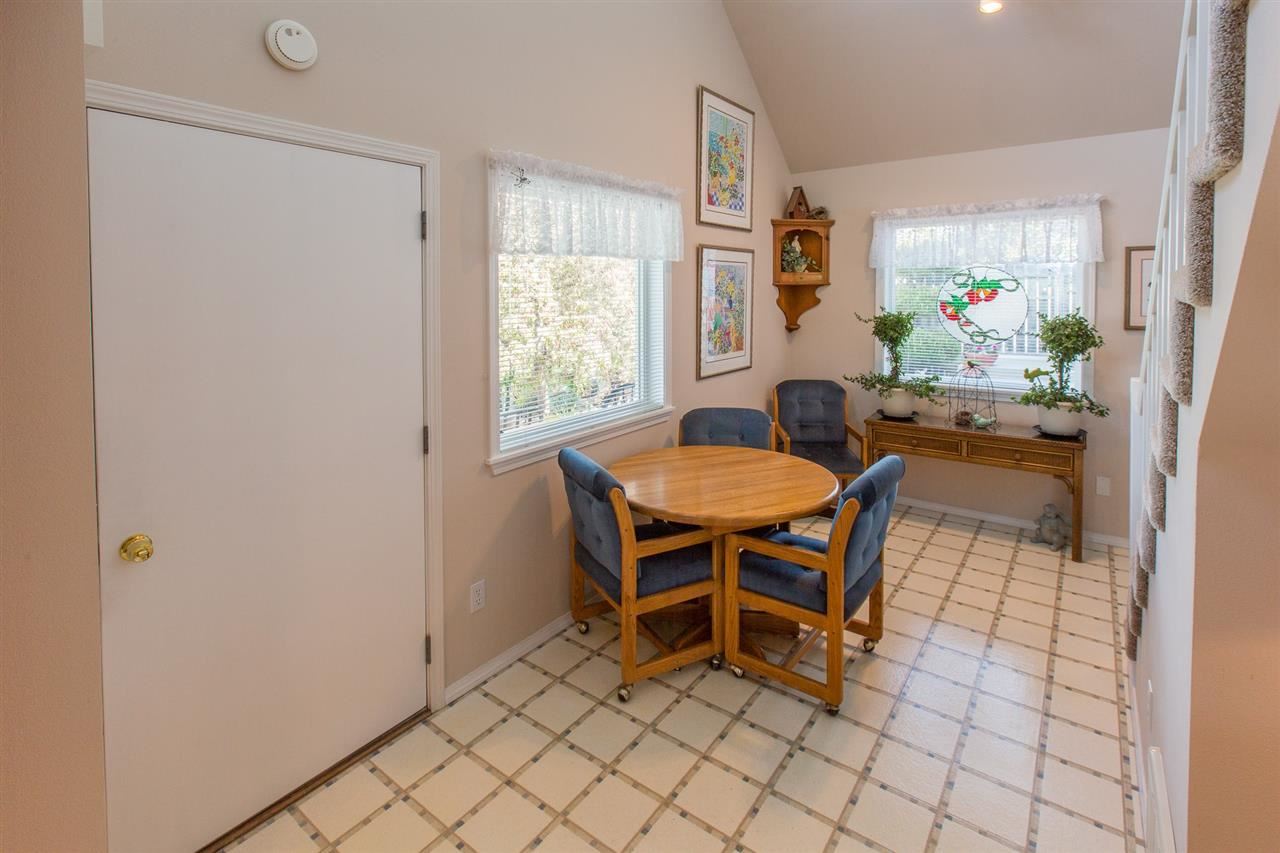 125 Blossom Ct - Photo 3