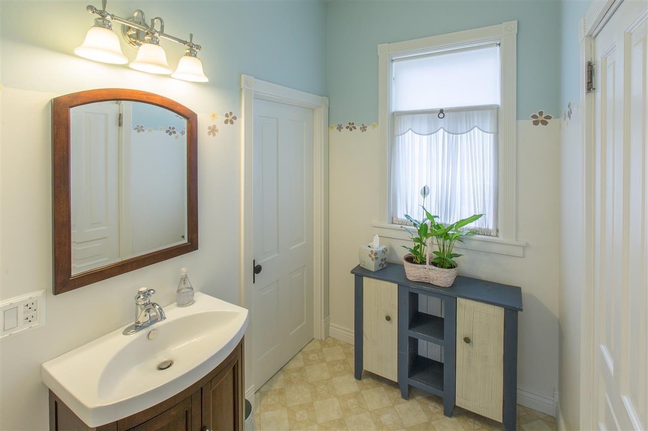 203 W shannon - Photo 11