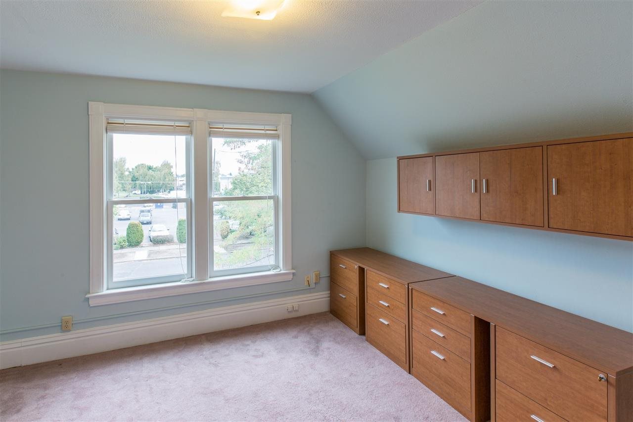 203 W shannon - Photo 15