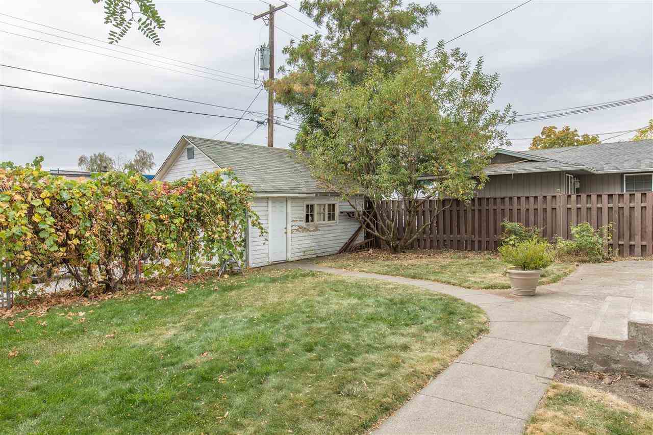203 W shannon - Photo 18