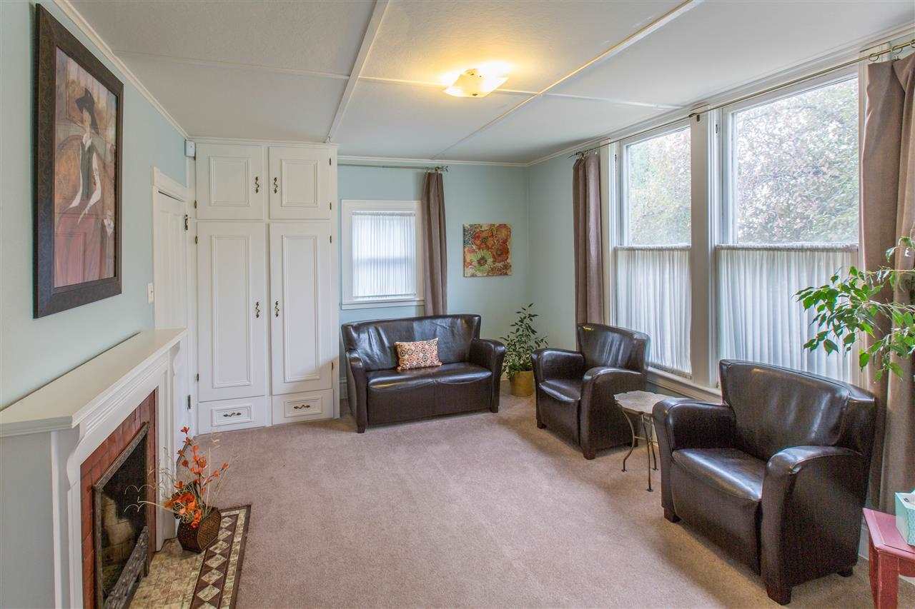 203 W shannon - Photo 4