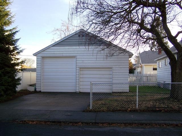 1004 E HEROY Ave - Photo 4