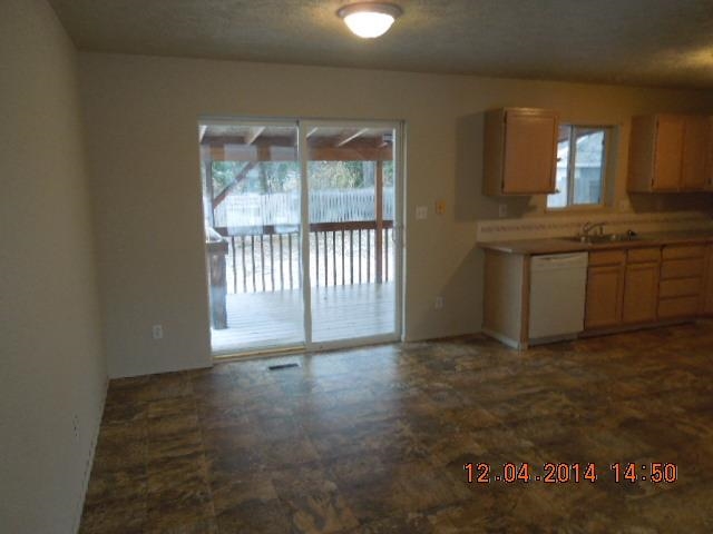 1221 S UNIVERSITY Rd - Photo 4