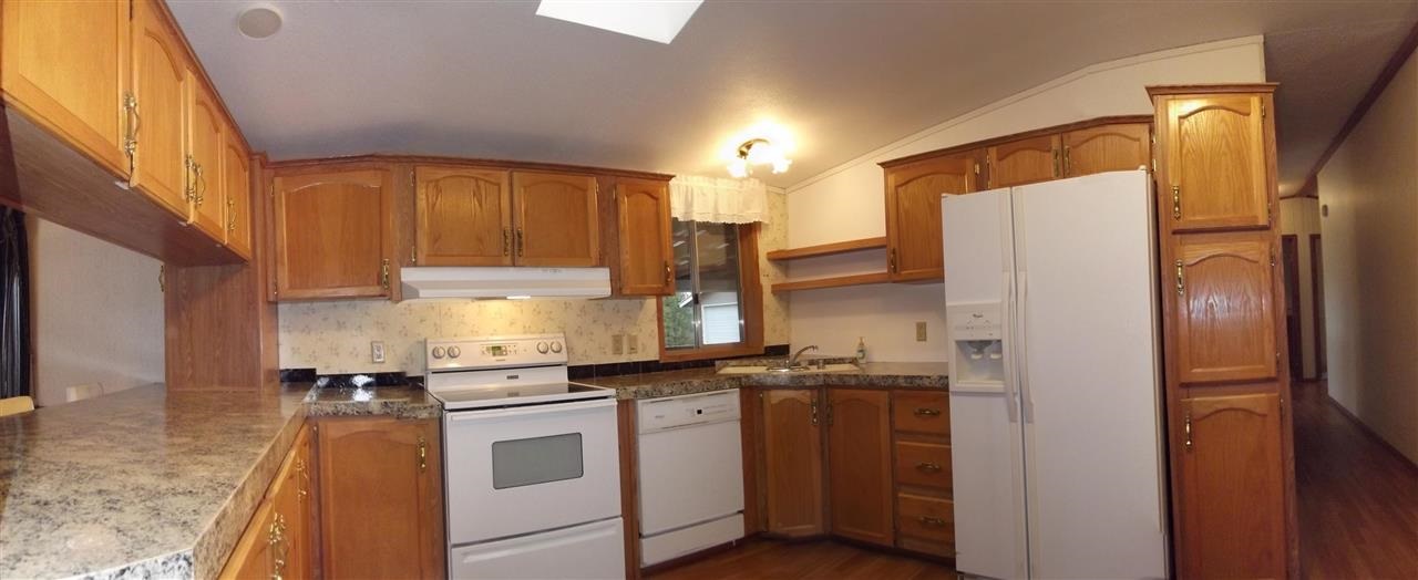3705 E Center Rd - Photo 5