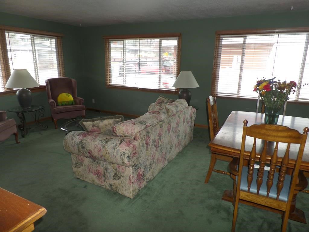 3611 W Lyons - Photo 6