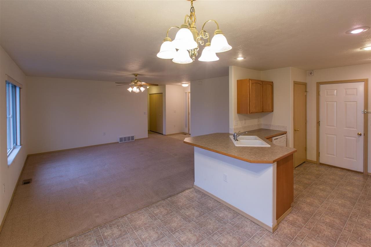 1105 N Vista - Photo 11