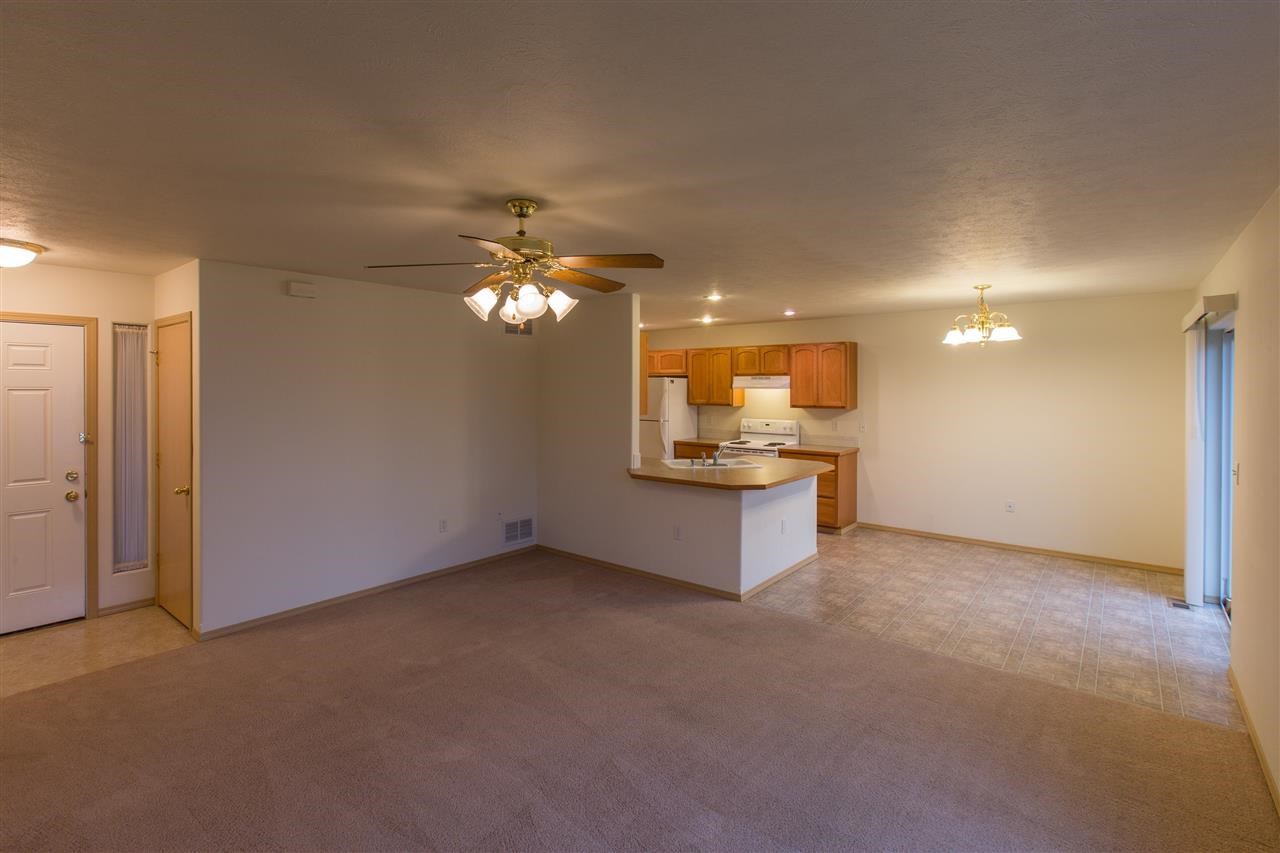 1105 N Vista - Photo 4