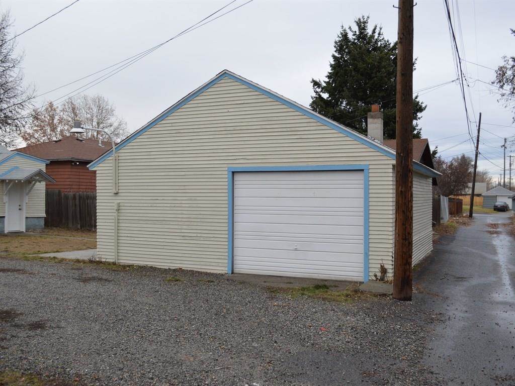 1314 E Bridgeport Ave - Photo 19