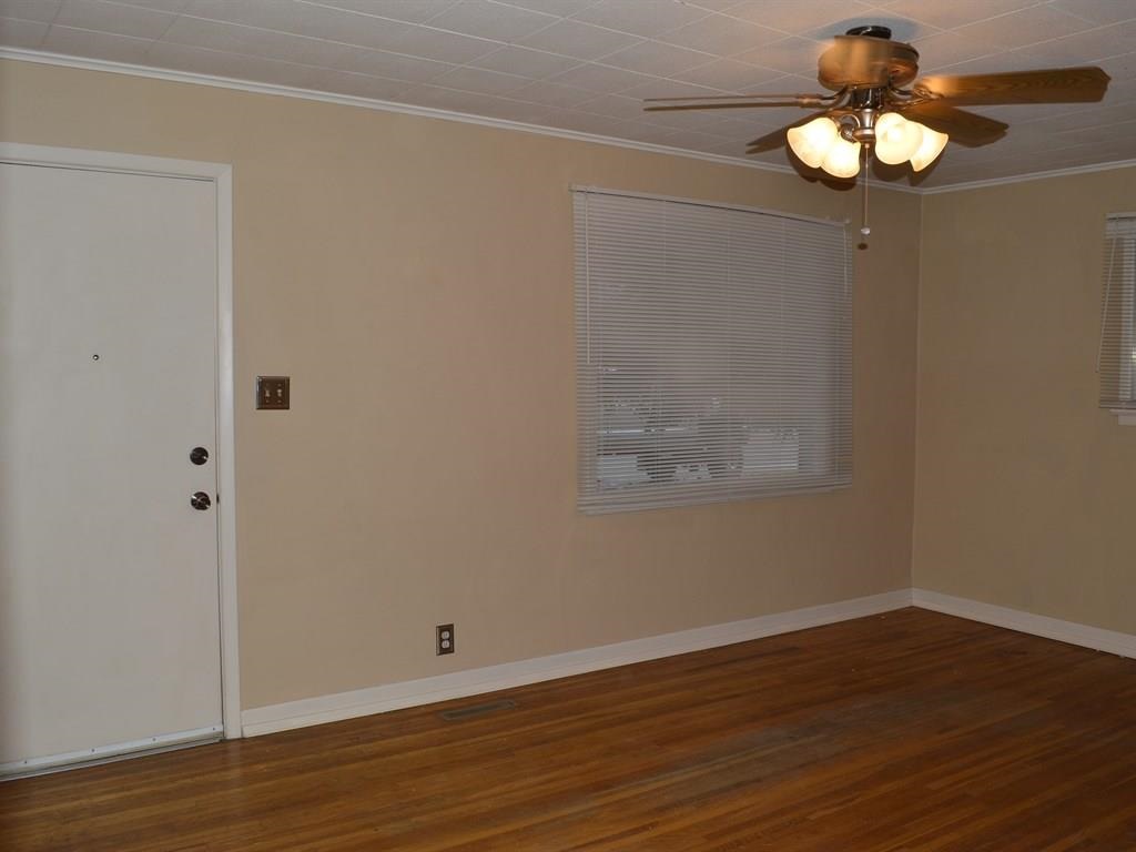 1314 E Bridgeport Ave - Photo 3